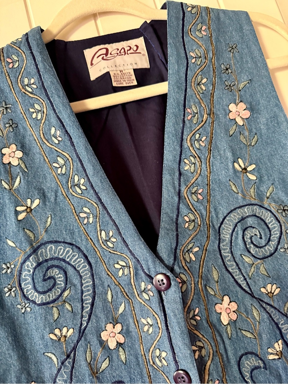 Vintage Agapo Collection denim vest detailed with charming embroidery 1990's